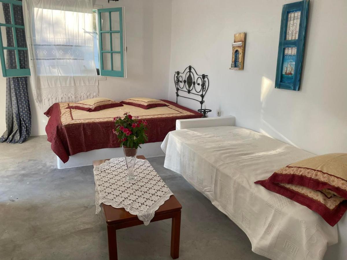 Sweet Home With Two Beds -One Single Room- With Beautiful View! Agia Marina  Bagian luar foto
